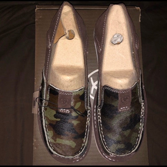 ariat camo cruiser
